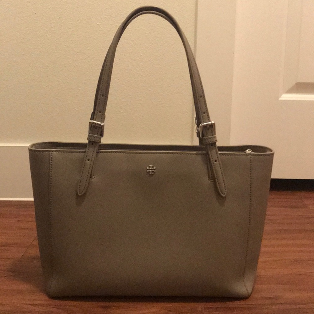 ‼️ SALE- BUY NOW‼️Tory Burch York Buckle Tote